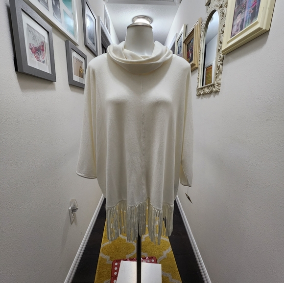 Top - Picture 7 of 11